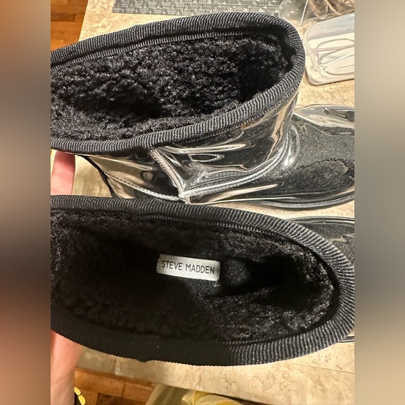 NEVER WORN STEVE MADDEN BOOTIES! - Picture 2 of 4